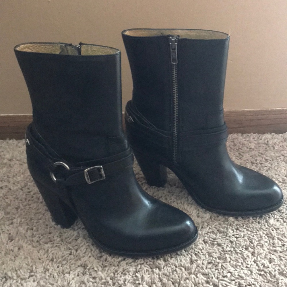 Frye size 7 booties